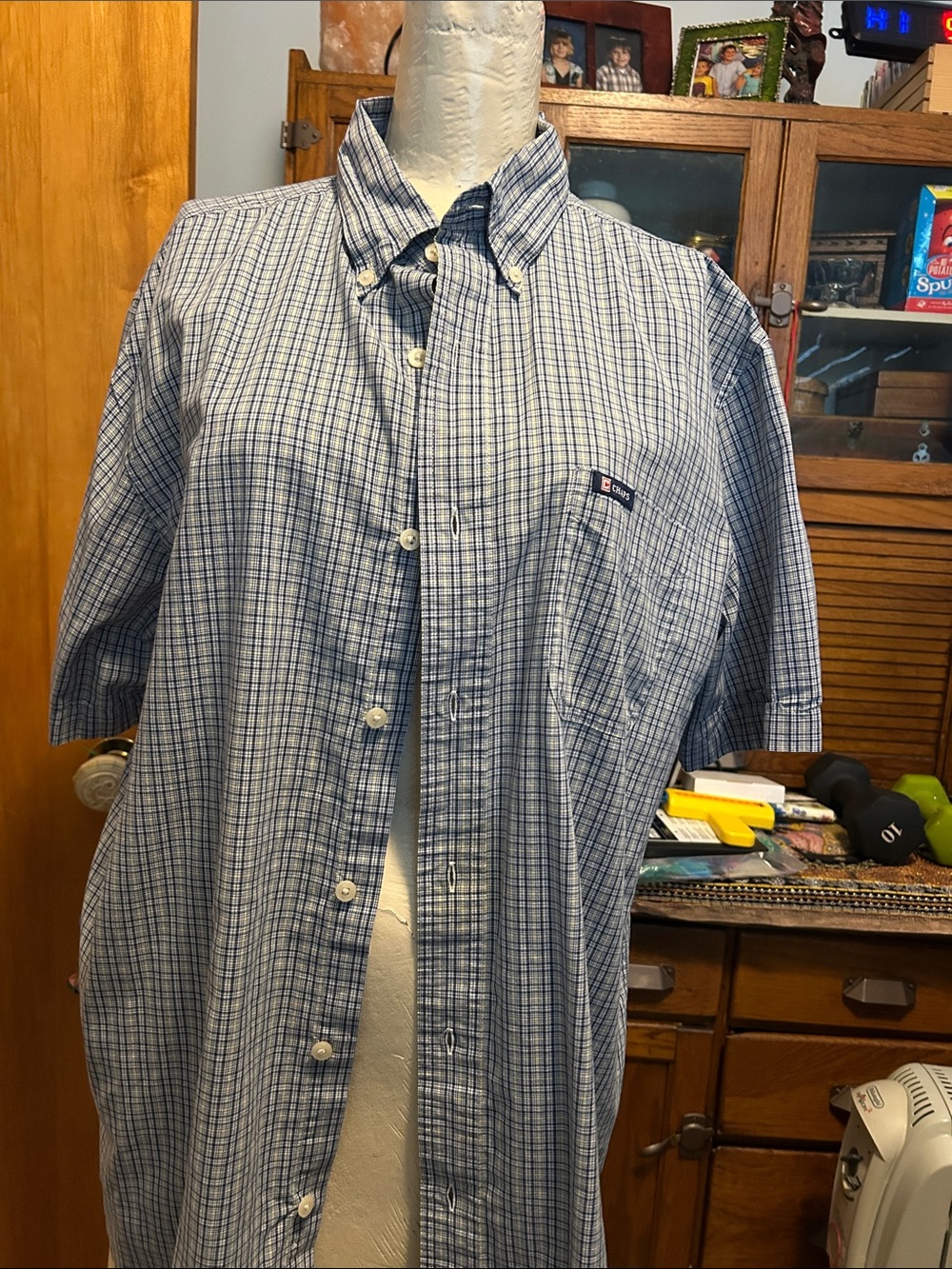 Chaps Men’s Blue & White Plaid Short-Sleeve Button-Down Shirt